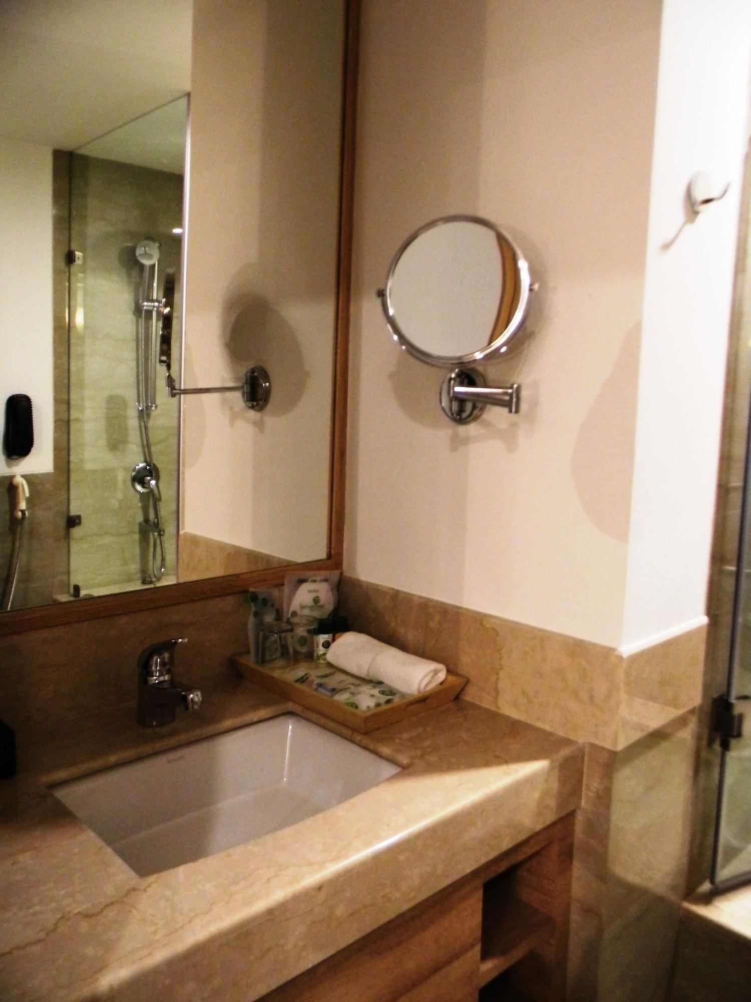 Lemon Tree Hotel, Udyog Vihar, Gurugram Γκουργκάον Εξωτερικό φωτογραφία