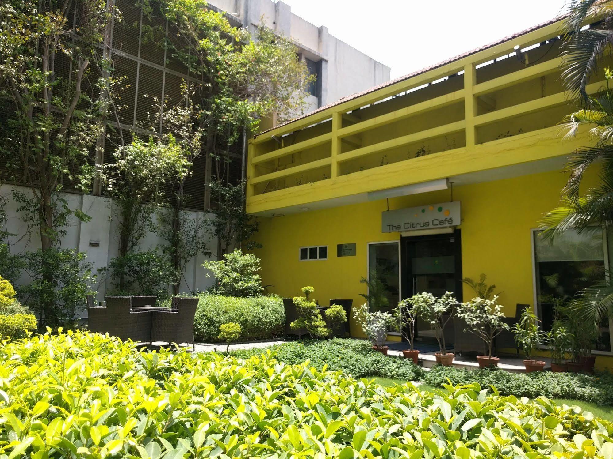 Lemon Tree Hotel, Udyog Vihar, Gurugram Γκουργκάον Εξωτερικό φωτογραφία