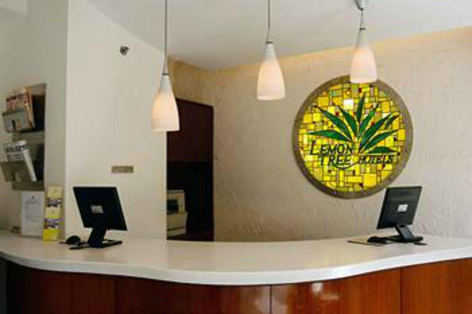 Lemon Tree Hotel, Udyog Vihar, Gurugram Γκουργκάον Εξωτερικό φωτογραφία